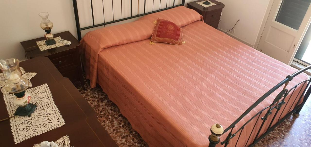 Casa Vacanza A Punta Secca Ngoại thất bức ảnh